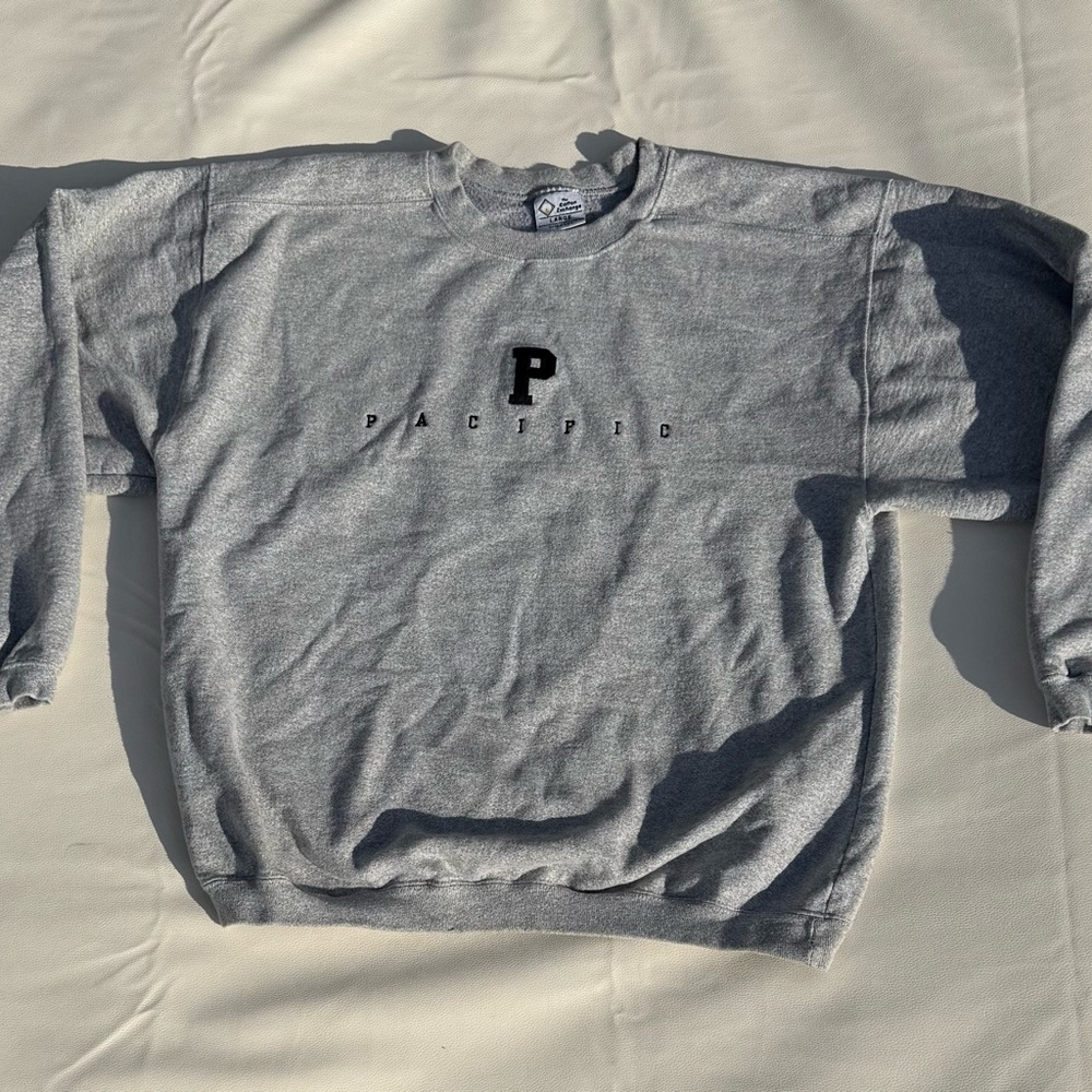 Vintage 1990s Pacific embroidered crew neck sweater uop